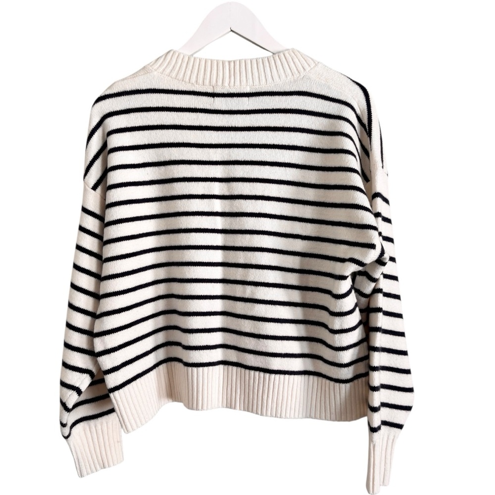 New OLD NAVY SoSoft V-Neck Valentine Heart 
Cardigan Sweater Striped Crm Navy M - Picture 10 of 13